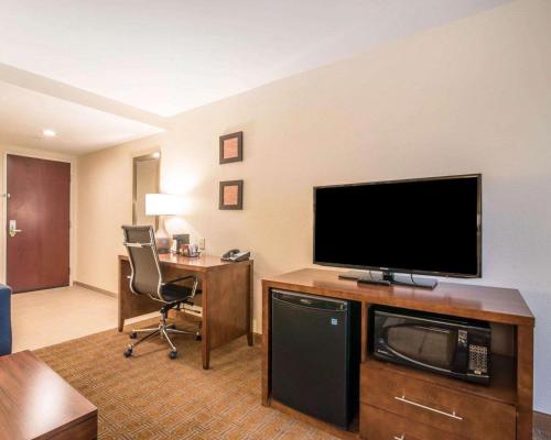 Comfort Inn & Suites Brattleboro I-91 in Brattleboro, USA