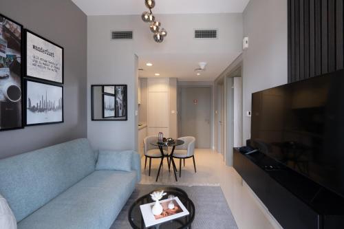 Keyrock Living - Lakeview Luxury with Pool Access, Dubai (foto 9)