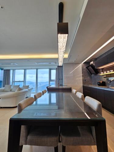 3B3B Luxury Beach Condo with Breathtaking Views