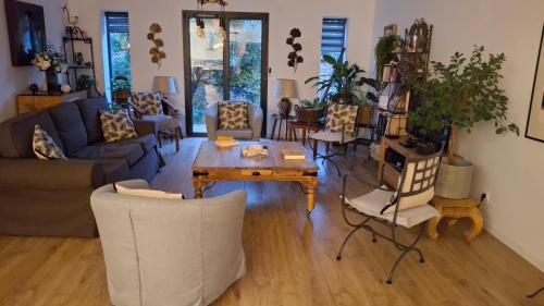 Villa MOUREZEVA gîte à louer Mourèze