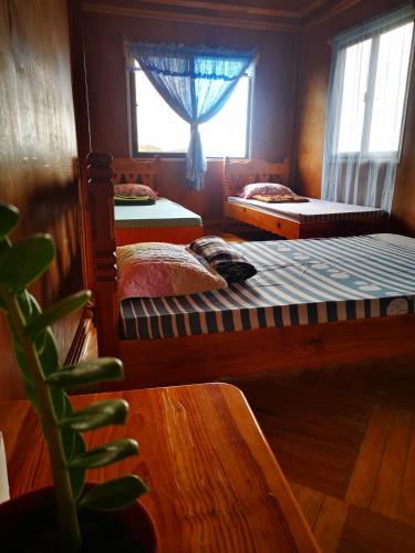 3 double beds, 1 twin bed