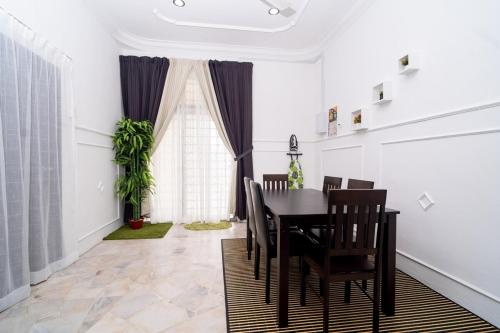 12pax Seri Skudai near UTM in Pulai