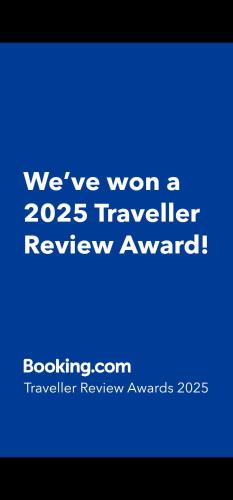 Brimmond Homes - nr to Univ, Hospitals, o2 Apollo, PLAB & 7 mins to City Centre - Stylish, Modern & Secure 2 Bed, 2 Bath Apt with Allocated Free Parking, Manchester (photo 2)