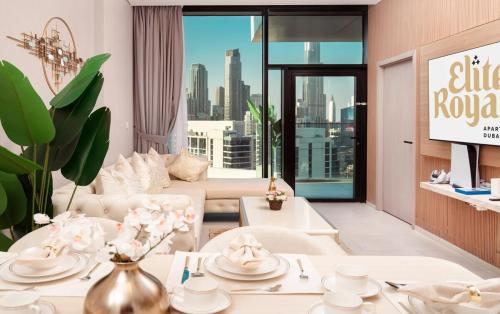 Elite Royal Apartment - Panoramic Burj Khalifa View - Sky Edition - Luxurious - Zacharyas, Дубай (фото 3)