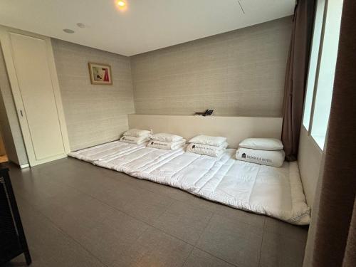 Japanese-Style Quadruple Room