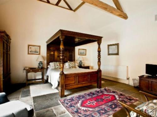 Old Downton Lodge - image 11