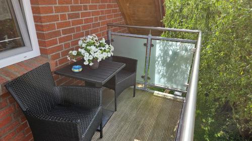 One-Bedroom Apartment with Balcony image 3