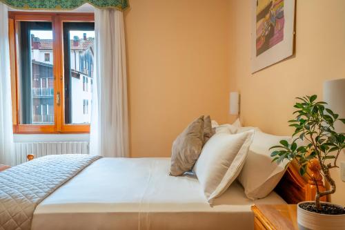2 twin beds
