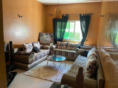 Bel appartement HARHOURA plage Rabat in Temara