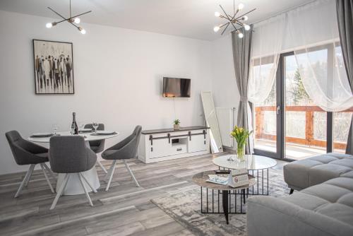 Yael Luxury Apartments 5 in Poiana Tapului