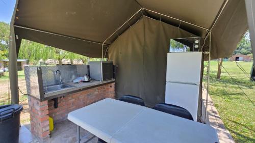 Riverbend Camp - Self-catering Luxury Glamping Tent in Kristiana