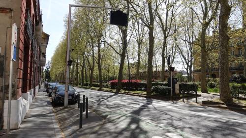 Central, charming and peaceful, Toulouse (photo 7)