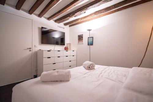 CIA - Réaumur Étienne Marcel 8P, Paris (photo 5)