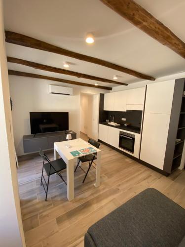 La Maschera Apartments 1