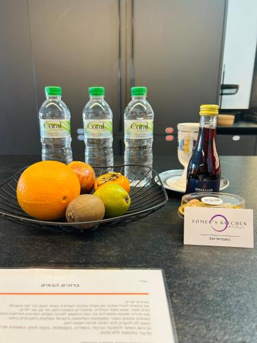 餐飲選擇, הפנינה השחורה in 米茨佩拉蒙