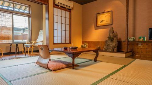 安代館和室　共用バスルーム