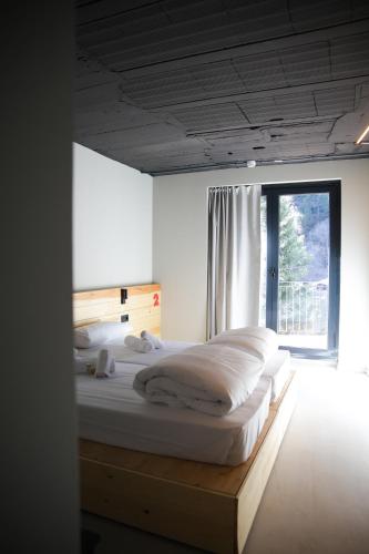 2 twin beds