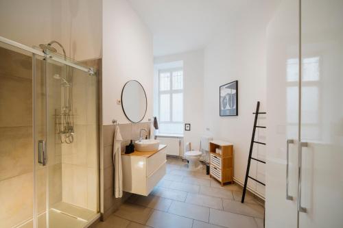 Homely Berlin - Luxurious, Spacious, Near Victory Column, River, Berlin (Foto 2)