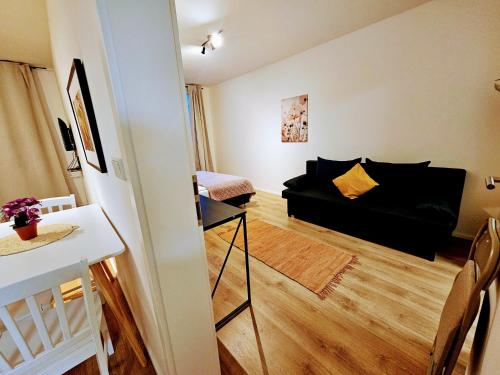 TERRACE-VIEW 2BR PRAGUE APARTMENTS for Business & Leisure, FREE PARKING & Gym, Near Metro & Aqua Sport Centre, Praga (zdjęcie 8)