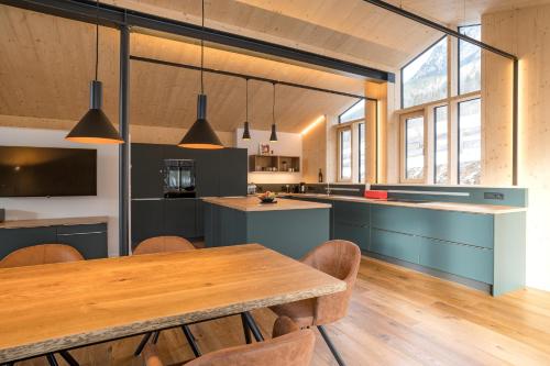 Kitchen, Alpenhaus Chalet Panoramablick - Bergbahn unlimited im Sommer inklusive in Oberstdorf