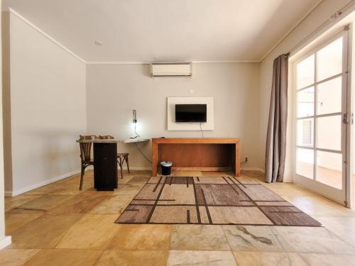 Deluxe Room image 5