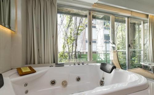 Hot tub, Casa Calma Hotel in Retiro