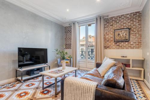 Two-Bedroom Apartment with Balcony (1-4 adults) image 10