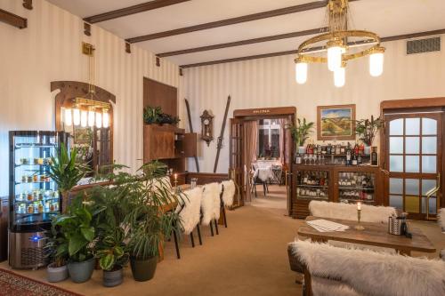 ห้องอาหาร, HOTEL HOREC in เพค พอด สเนซคู