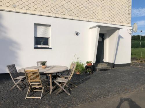 Ferienwohnung auf dem Bauernhof in Hachenburg Hof Kleeberg I Man kann ein Appartment mit Bad zubuche in Hachenburg