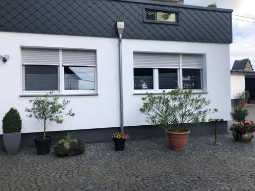 Ferienwohnung auf dem Bauernhof in Hachenburg Hof Kleeberg I Man kann ein Appartment mit Bad zubuche in Hachenburg