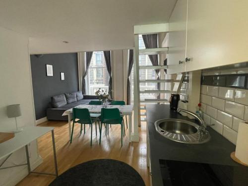Duplex studio by Hyde park - 9, Londra