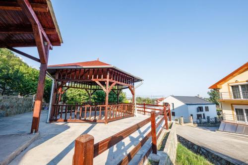 Viesnīcas āriene, Pensiunea Petra- Clisura Dunarii Resort & SPA in Divici