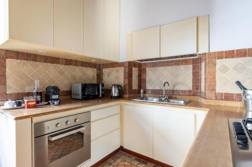 NOSTROMONDO Prestigious 2 bedrooms Domus in Forum Area, Rzym (zdjęcie 7)