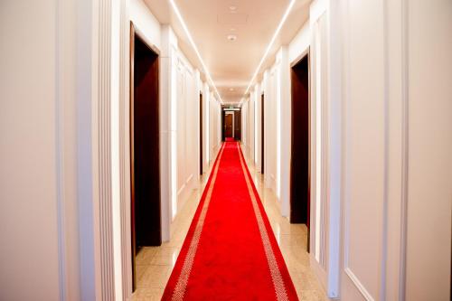Hotel Capitol - image 7
