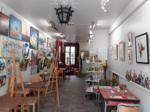Gîte de la Galerie du Pont (Gite de la Galerie du Pont) in La Charite Sur Loire