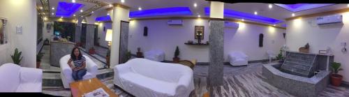 Παροχές, Gautama Hotel in Κατζουράχο