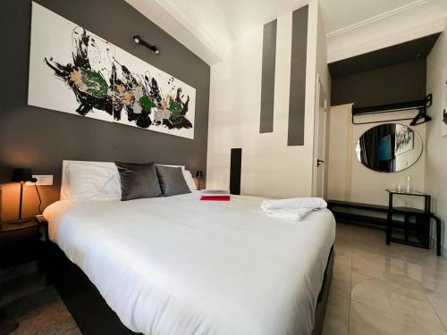 Habitación Oasis E centro de Madrid, Madrid