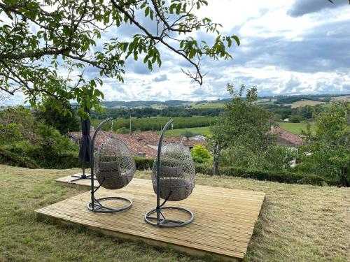 Skats, Gite de Catherine, Beautiful Gite, Private Pool, Magnificent views!!! in Verteillac