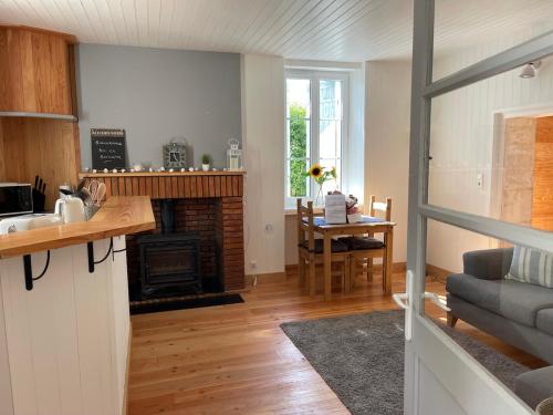 virtuve, Gite de Catherine, Beautiful Gite, Private Pool, Magnificent views!!! in Verteillac