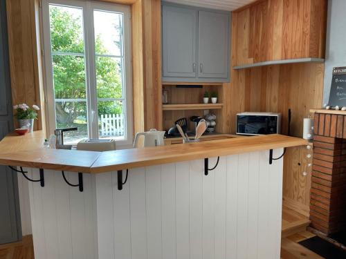 Gite de Catherine, Beautiful Gite, Private Pool, Magnificent views!!! in Verteillac