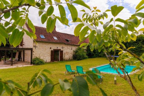 Maison de charme proche Sancerre avec piscine gîte à louer Jalognes