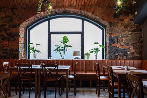 Étterem, Gostišče Pod Kostanji (Gostisce Pod Kostanji) in Dobrna