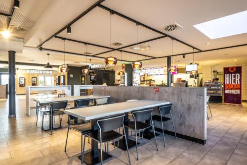 餐廳, Coffee Fellows Hotel Irschenberg Süd (Coffee Fellows Hotel Irschenberg Sud) in 申貝格