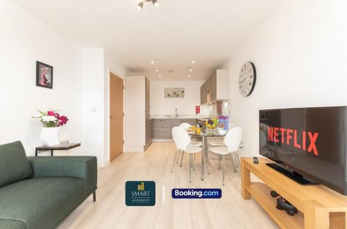 Smart Apartments - With Free Secured Parking - main image