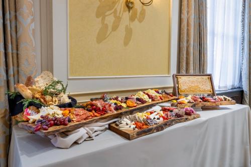 弗朗西斯马里恩酒店 弗朗西斯马里恩酒店