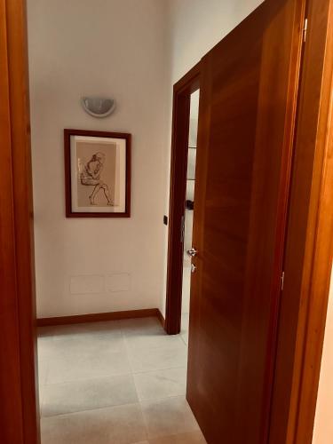 One-Bedroom Apartment image 1