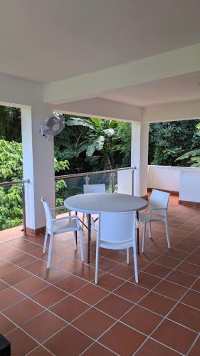 Spacious Apartment w Pool in เอล เซนโตร
