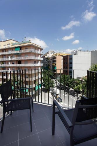 Fisa Rentals Les Corts Apartments - image 2