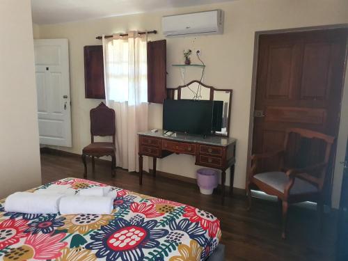 1 queen bed