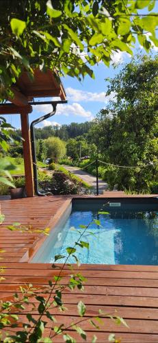 สระว่ายน้ำ, Apardo Chaty Březka - Trojka (Apardo Chaty Brezka - Trojka) in ลิบุน